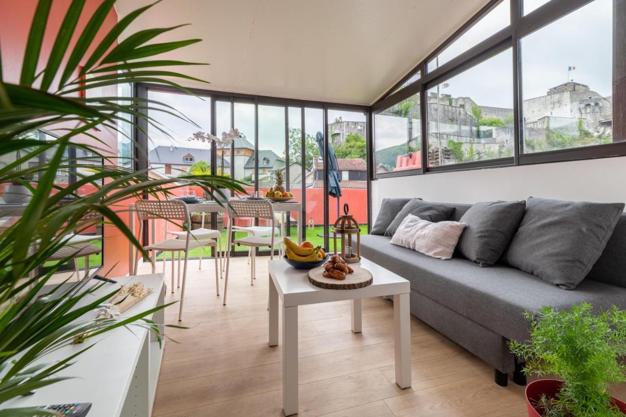 Air-Conditioned Flat With Terrace - Private & Independent - 卢德 外观 照片
